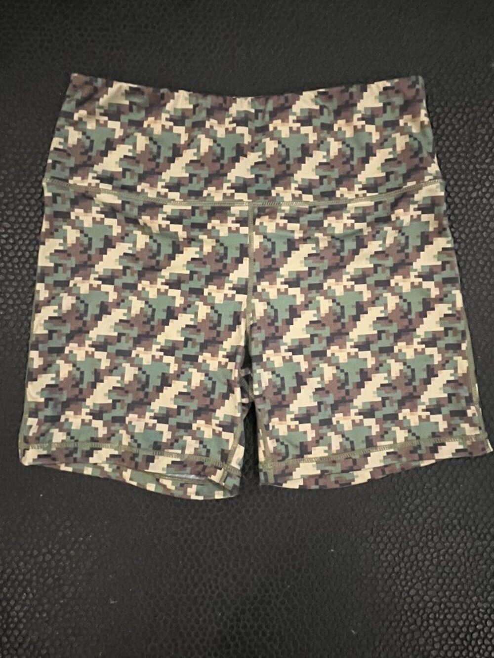 Love Her Shop Digital Camo Biking Shorts Size Large